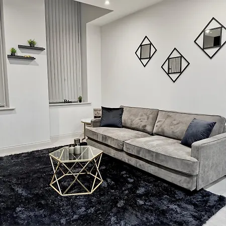 Centenary House Luxury Designer In Centre Leeds (West Yorkshire)